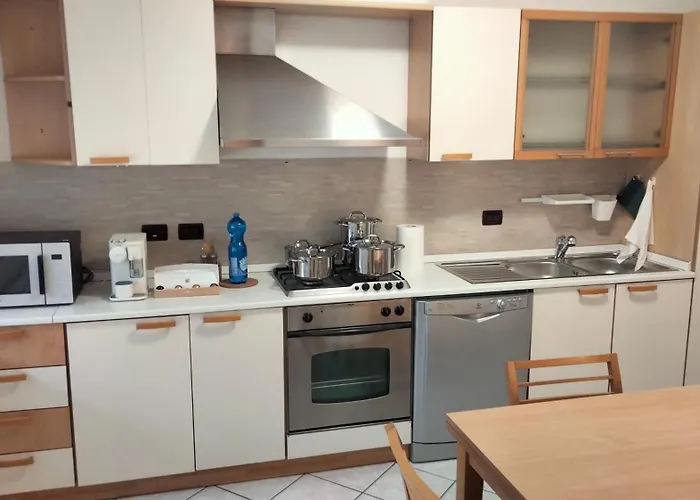 Corte Cacciatori بورغوسيسيا